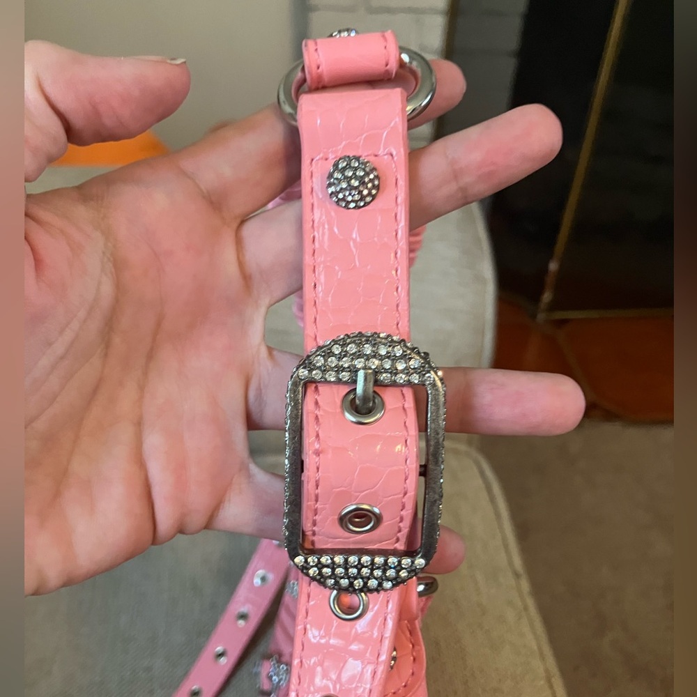 Leather pink studded fashion purse - Picture 3 of 6